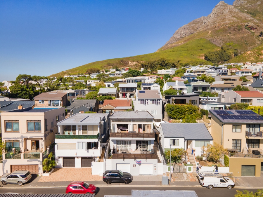 3 Bedroom Property for Sale in Vredehoek Western Cape